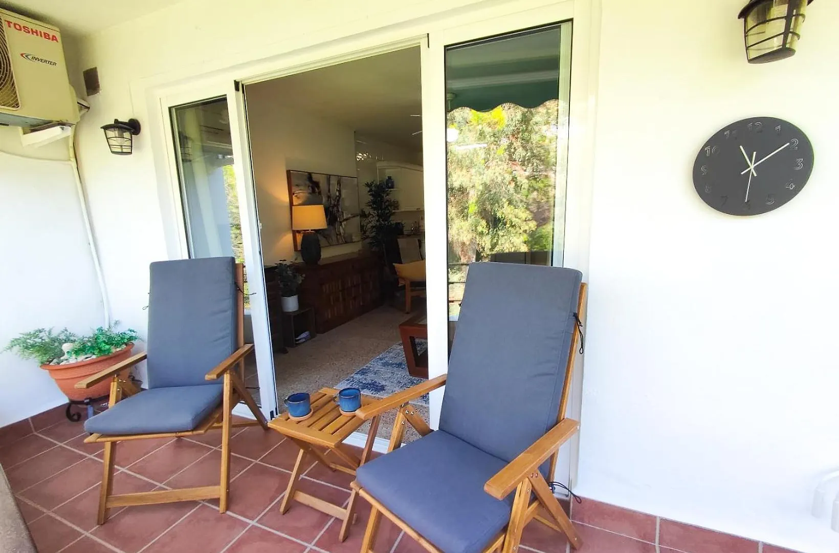 Modern 1 Bedroom With Pool Acess, Edificio Bahamas, 内尔哈 0*,  西班牙